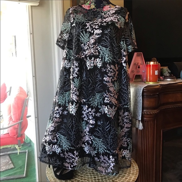 🆕 NWT Lane Bryant Embroidered Florals Black Mesh Cocktail Dress - Picture 2 of 13